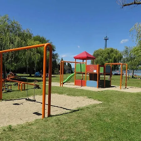 In 41050 Балатонкерестур